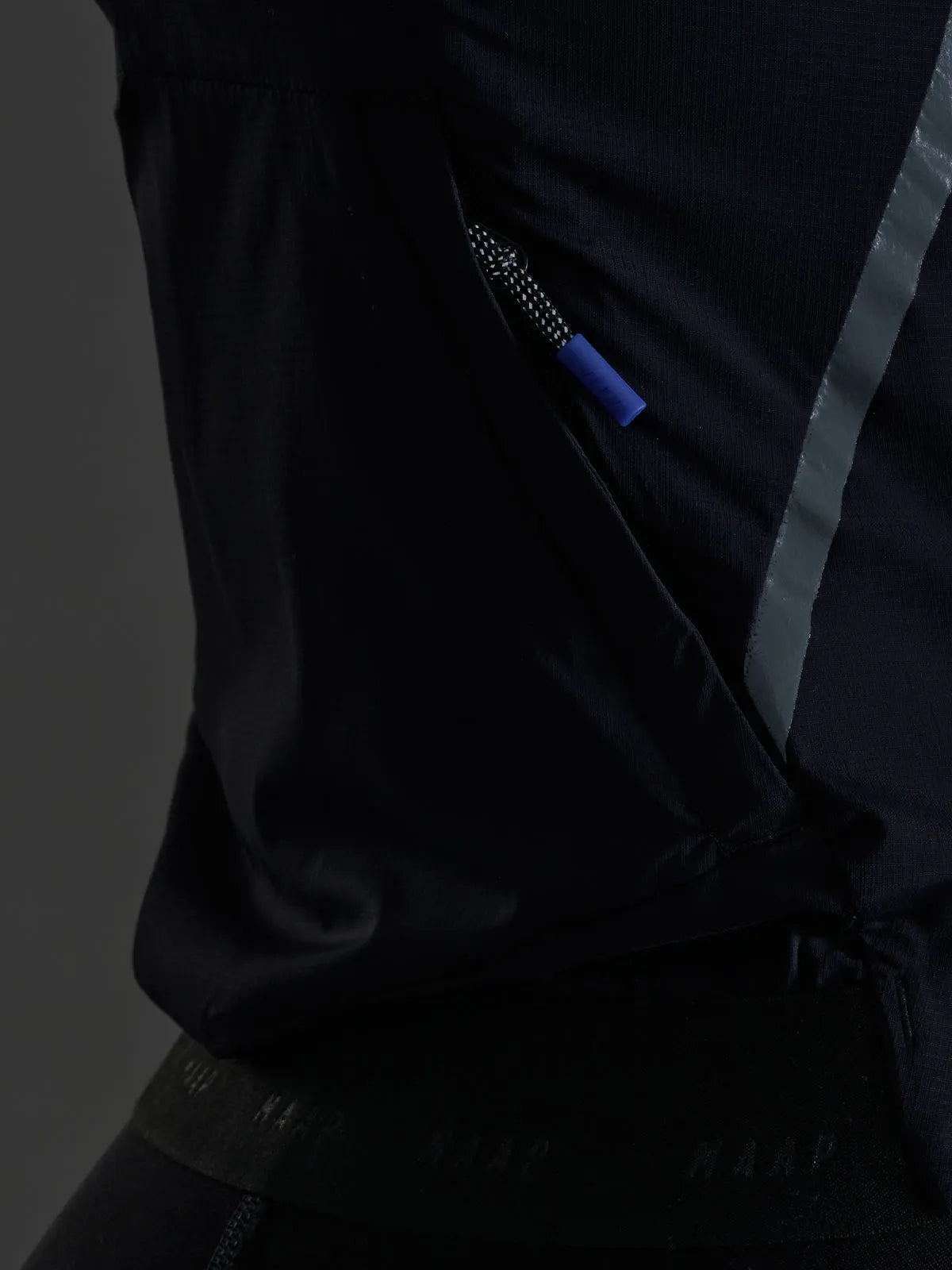 MAAP FLOW JACKET - MIDNIGHT