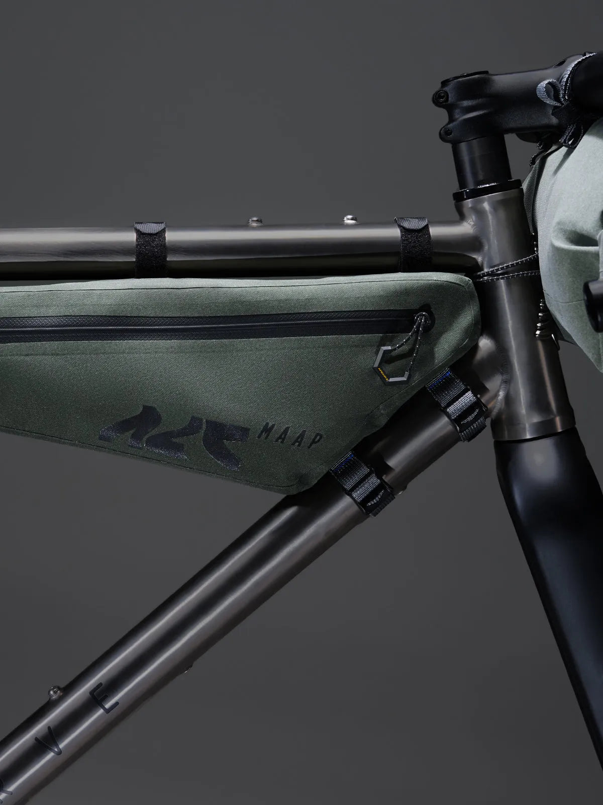 MAAP MAAP x Apidura Frame Pack 4 L - Loam