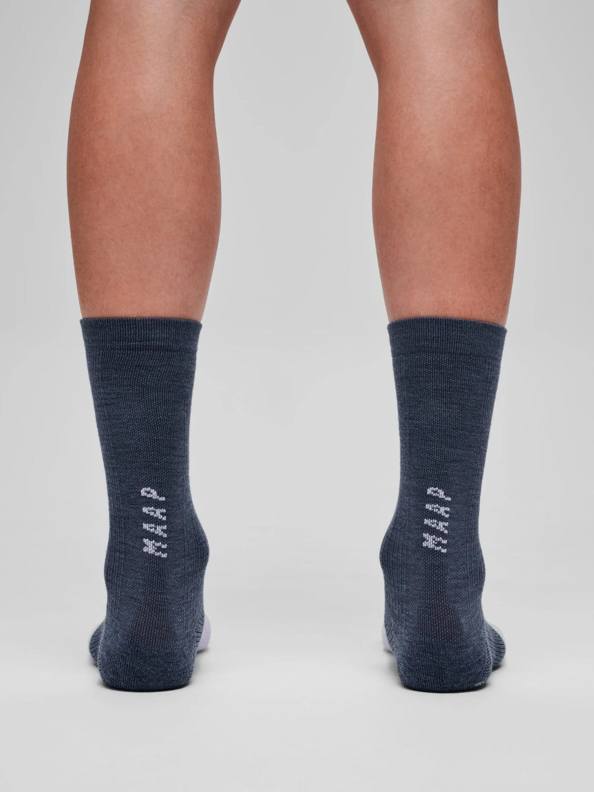 MAAP TEAM MERINO SOCK - CARBON BLUE/THISTLE