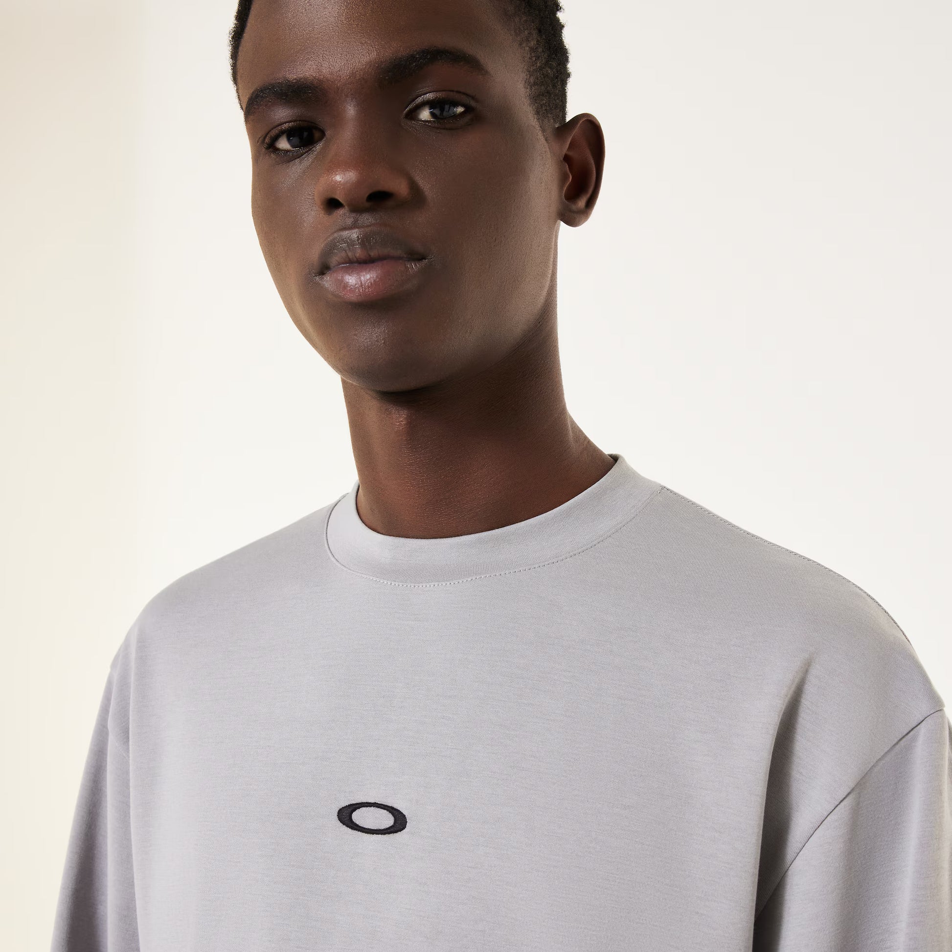 OAKLEY Driven Tee - Cement