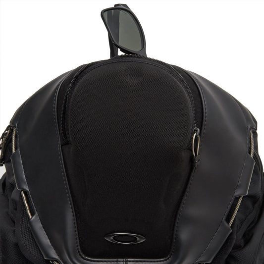 OAKLEY Kitchen Sink Backpack 34L - Stealth Black
