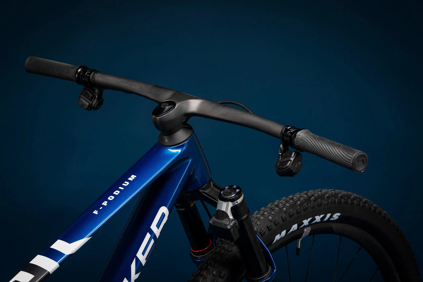 ONOFF Integrated Handlebar - Cap and screw Black
