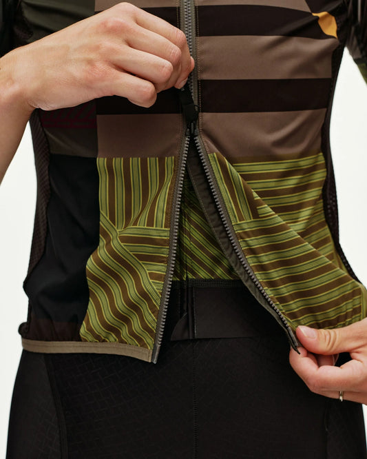 PAS NORMAL STUDIOS MECHANISM STOW AWAY GILET - INTERNATIONAL EARTH