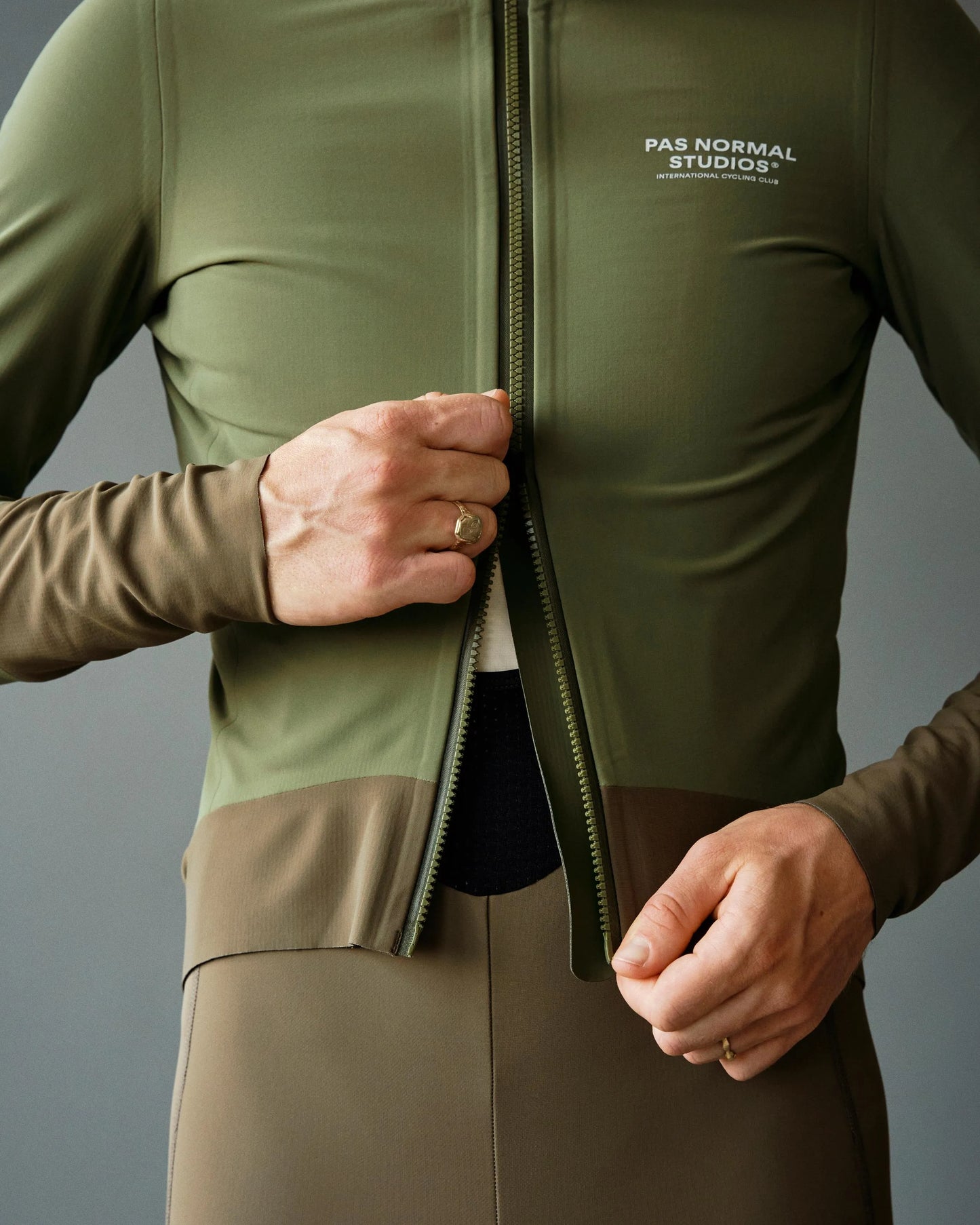 PAS NORMAL STUDIOS Mechanism Thermal Jacket - Army Green/Dark Stone