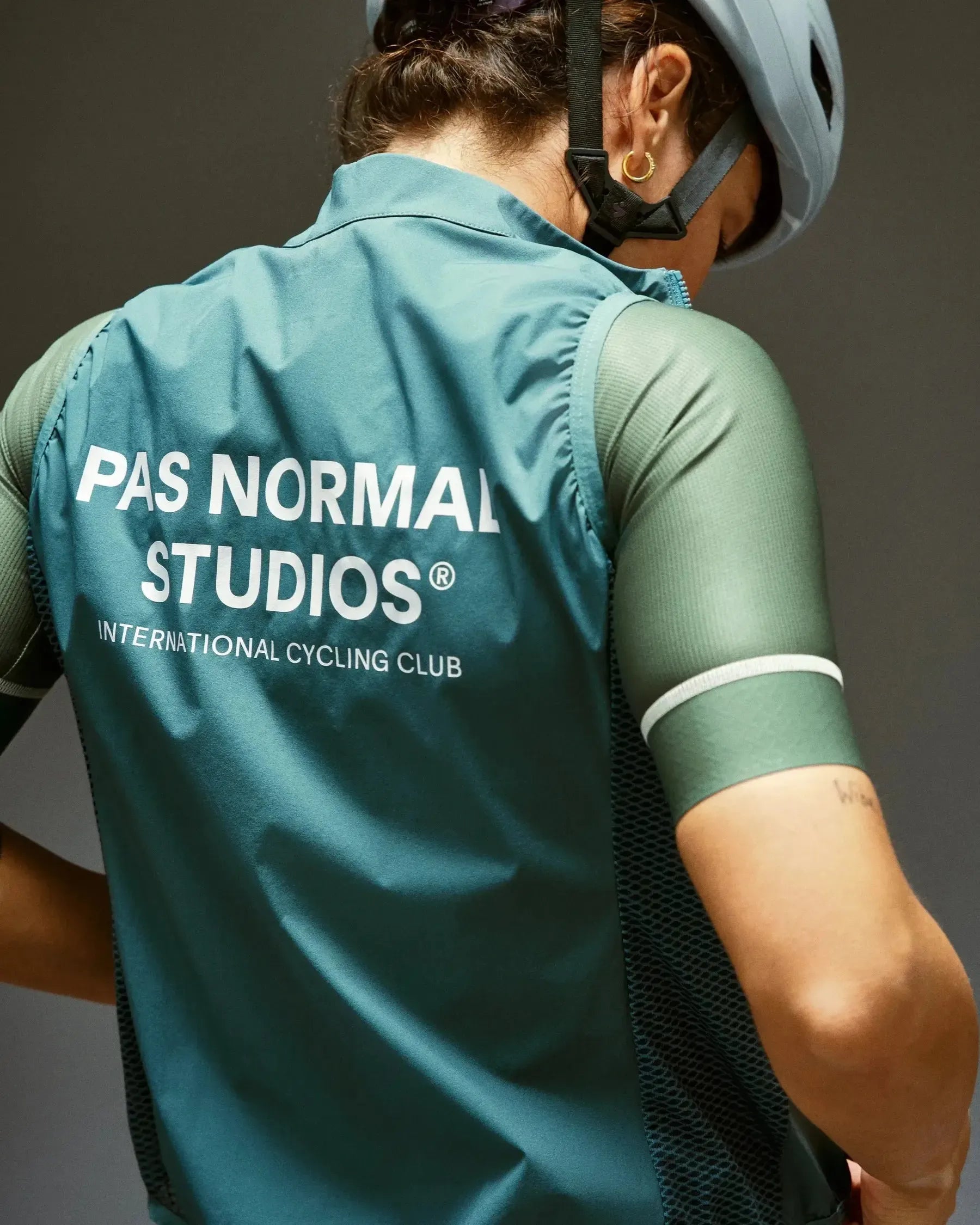 PAS NORMAL STUDIOS Mechanism Women Stow Away Gilet - Grey Teal