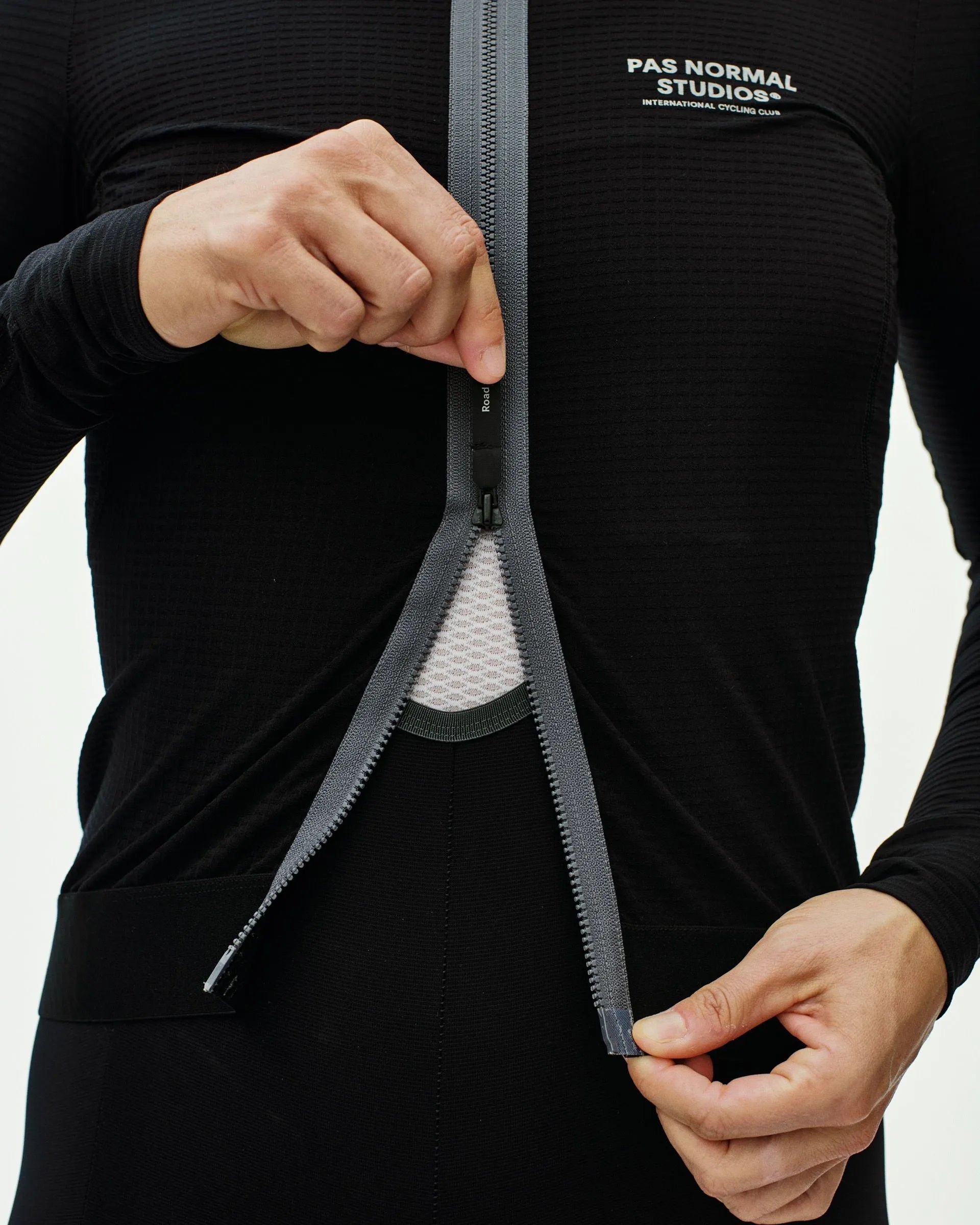 PAS NORMAL STUDIOS Women's Escapism Long Sleeve Jersey - Black