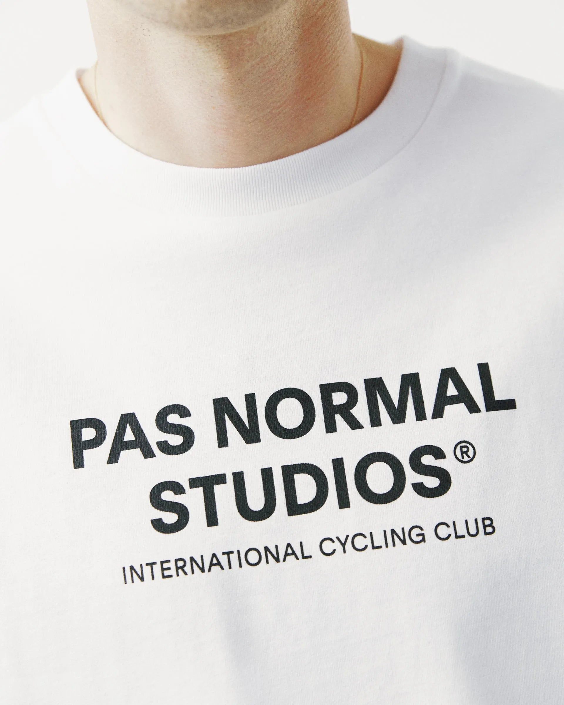 PAS NORMAL SUTIOS Off Race Logo TShirt - White