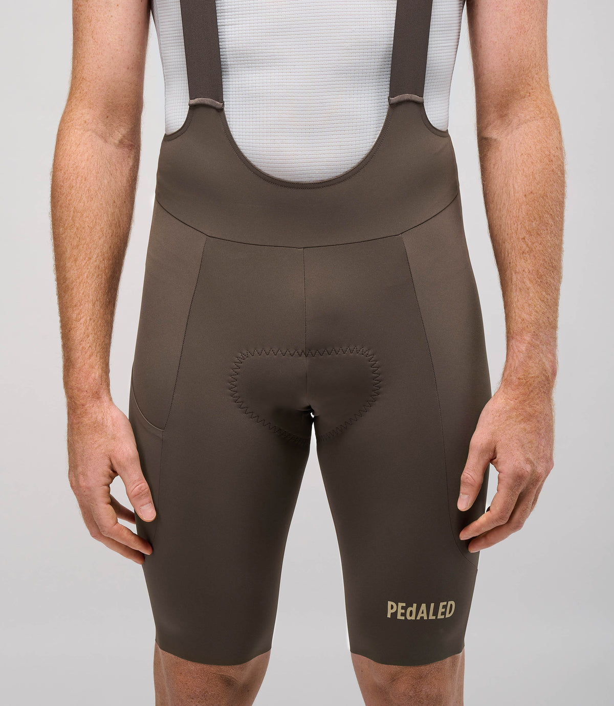 PEDALED ELEMENT LIGHTWEIGHT BIB SHORTS - BROWN