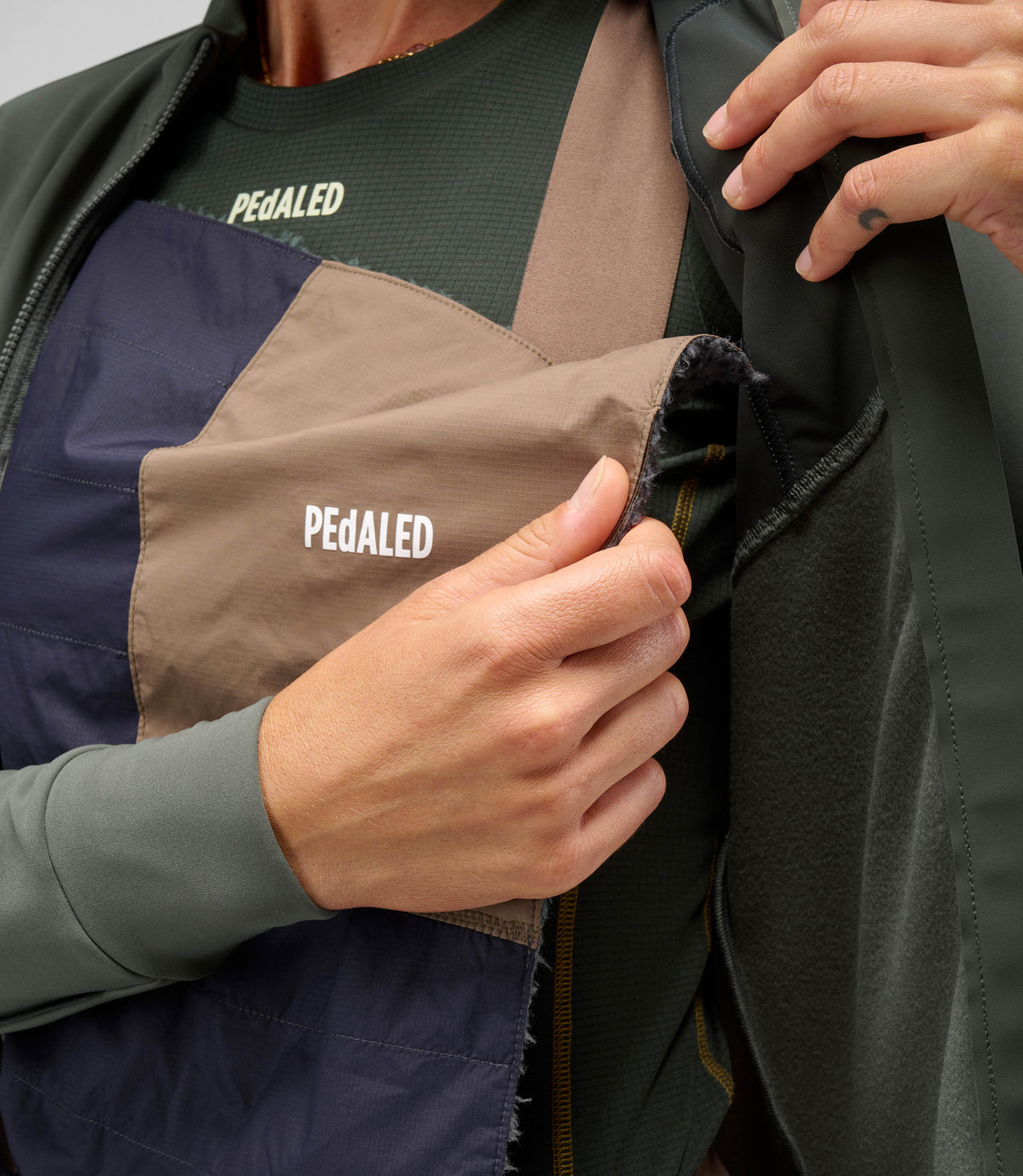 PEDALED ODYSSEY ALPHA CHEST WARMER - DARK NAVY