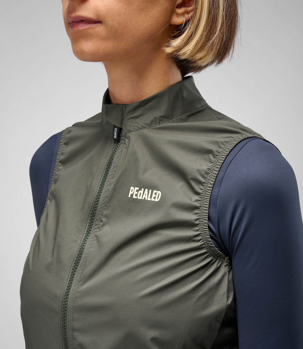 PEDALED WOMEN ELEMENT WATERPROOF VEST - CHARCOAL GRAY