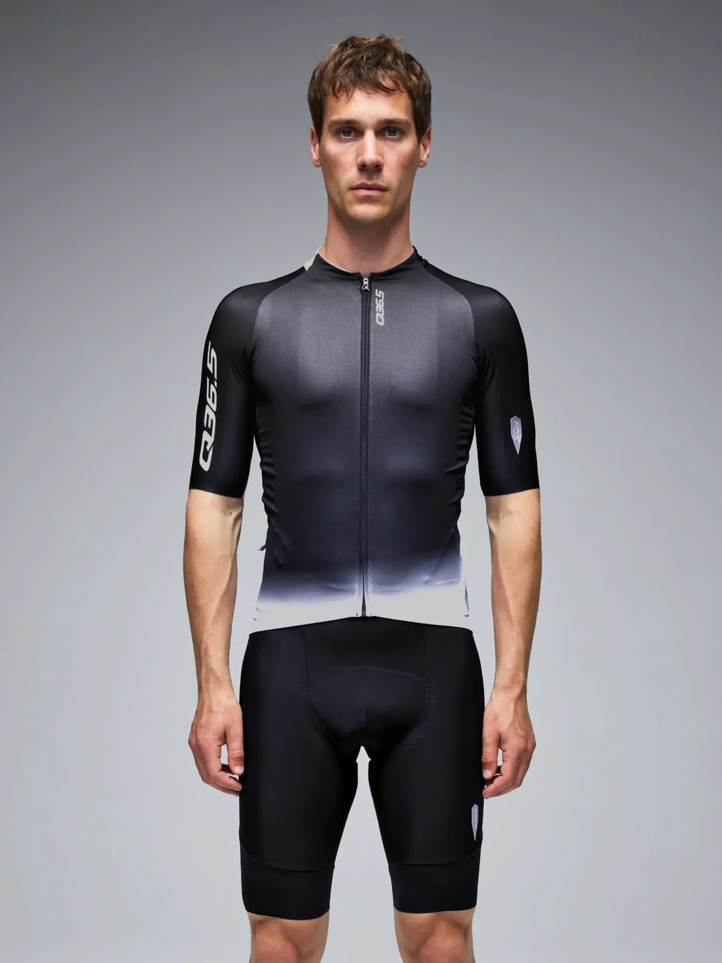 Q36.5 Gregarius Pro Collar Fade Jersey - Black