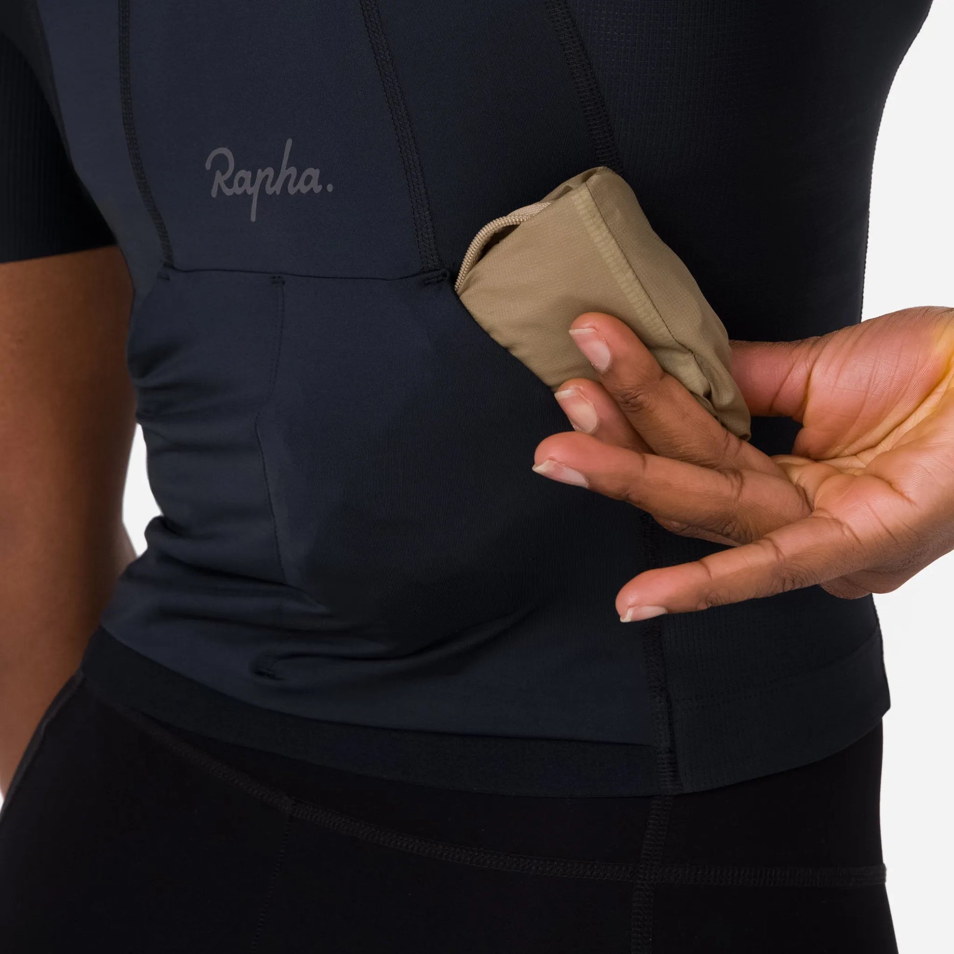 RAPHA Cropped Women Cargo Top - AGR Black/Grey