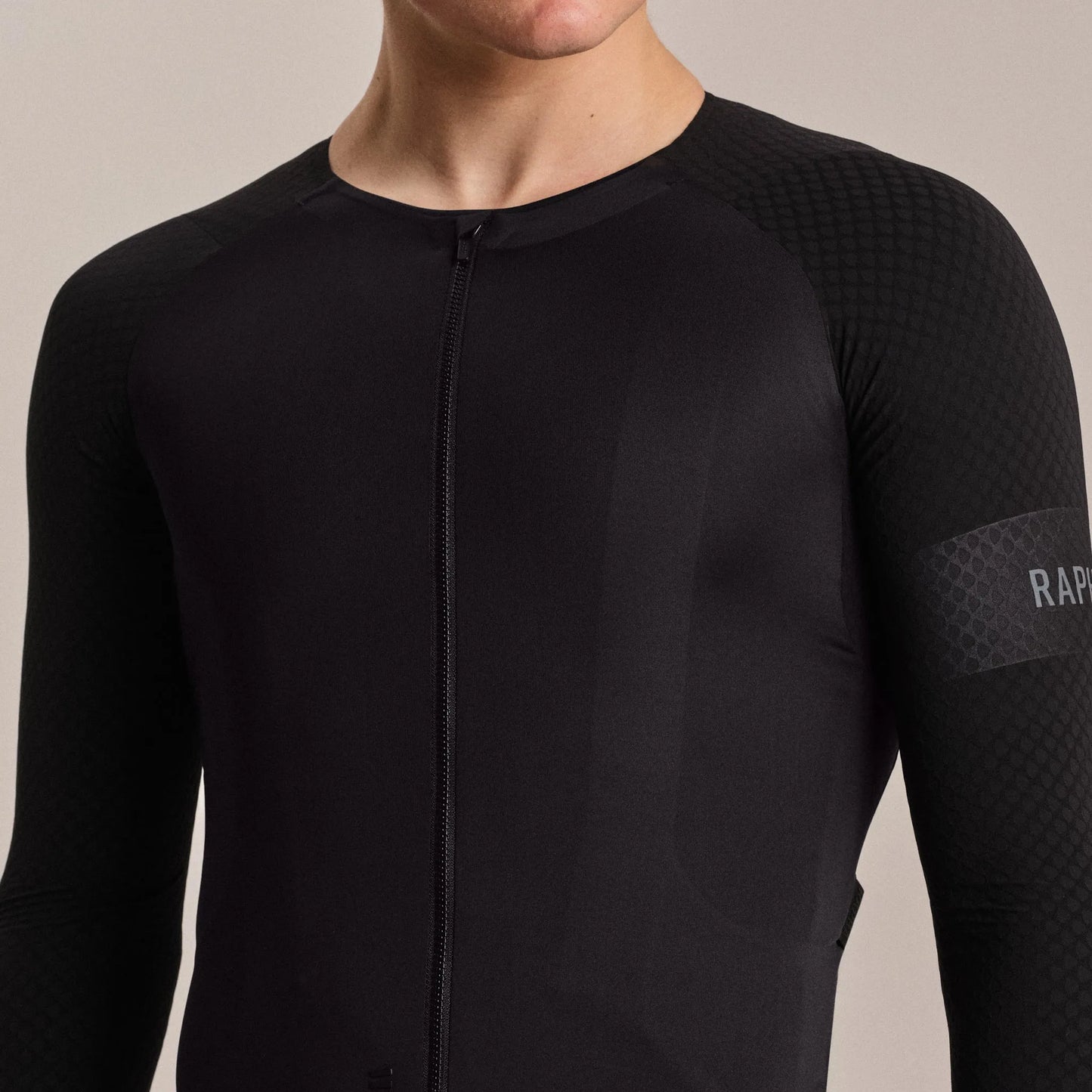 RAPHA Men's Pro Team Long Sleeve Aero Jersey - Black/Black - Próxima Reposición de Existencias