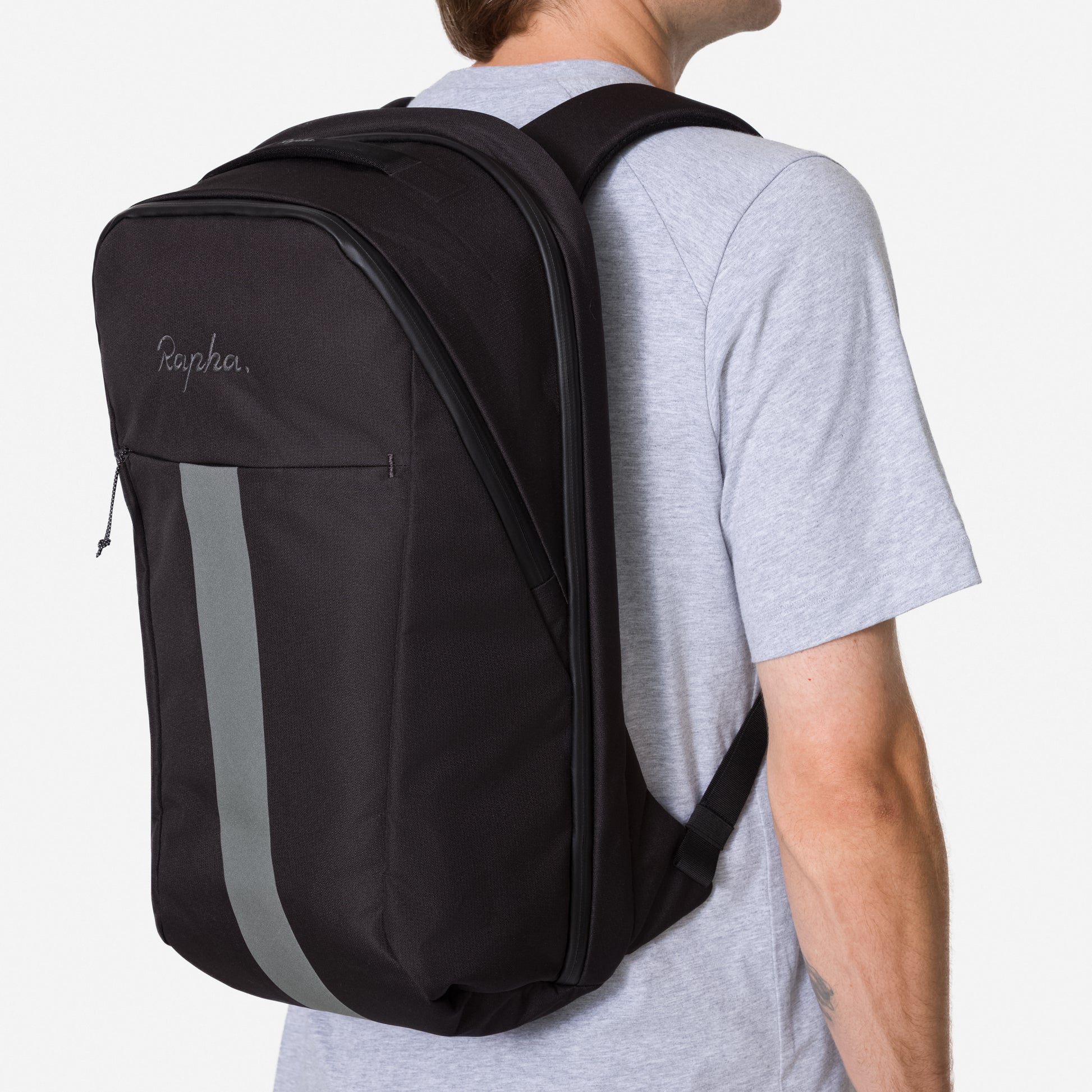 RAPHA SUPER DOMESTIQUE BACKPACK 26L- BLACK/CARBON GREY