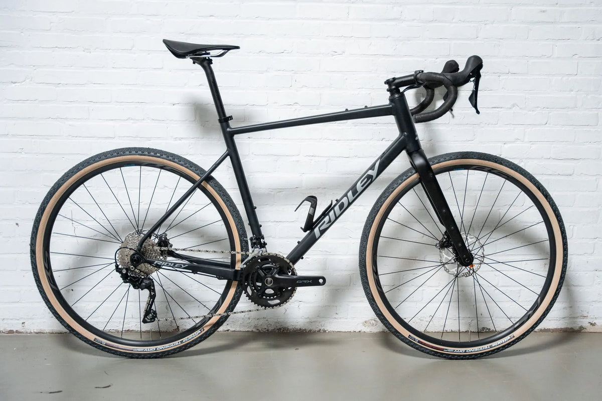RIDLEY Kanzo Adventure Alu Gravel Bike - Black/Silver SBIKAVRID130