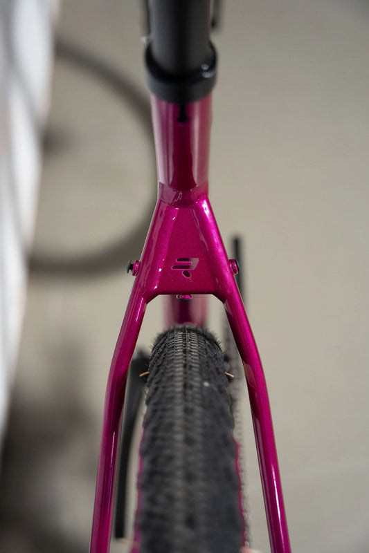 RIDLEY Kanzo Adventure Alu Gravel Bike - Jazzberry Jam/Black SBIKAVRID142