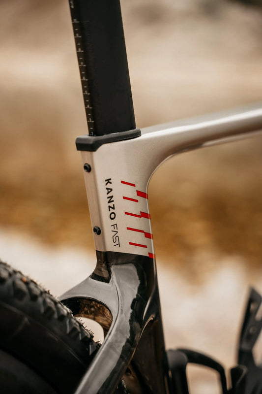 RIDLEY Kanzo Fast 2.0 Gravel Bike - Autumn Grey/Candy Red SBIKF2RID015