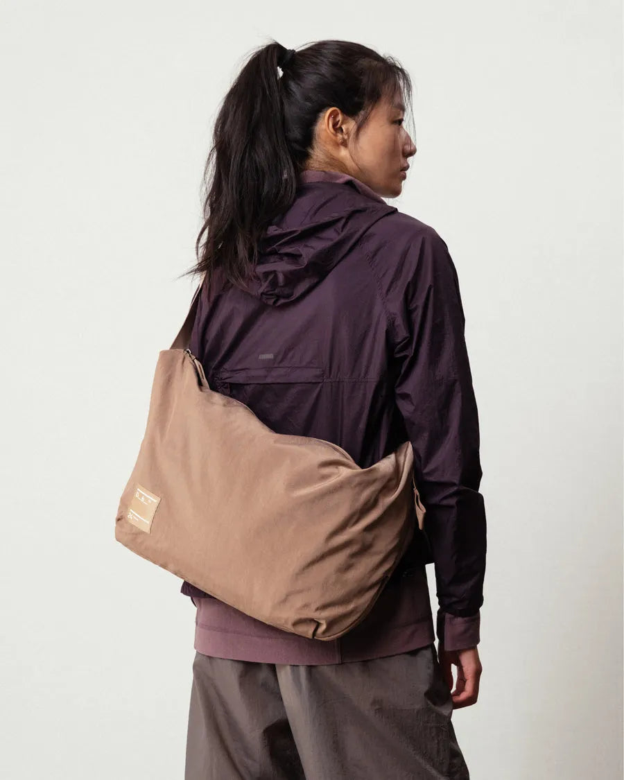 DB Journey Ramverk Pro Sling Bag 24L - Affogato Brown