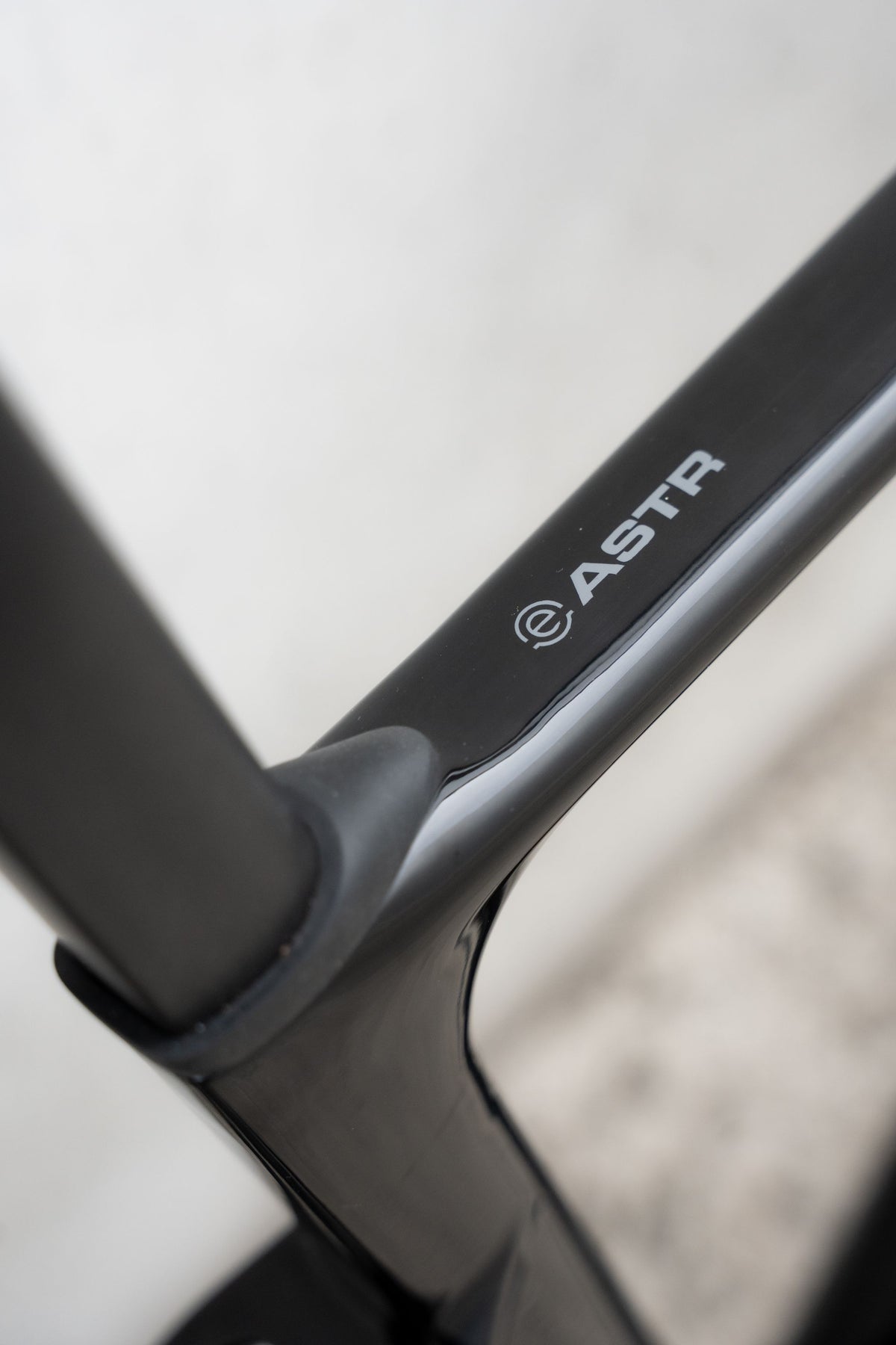 RIDLEY E-Astr Gravel EBike - UD Carbon/Dove Grey SBIEASRID038