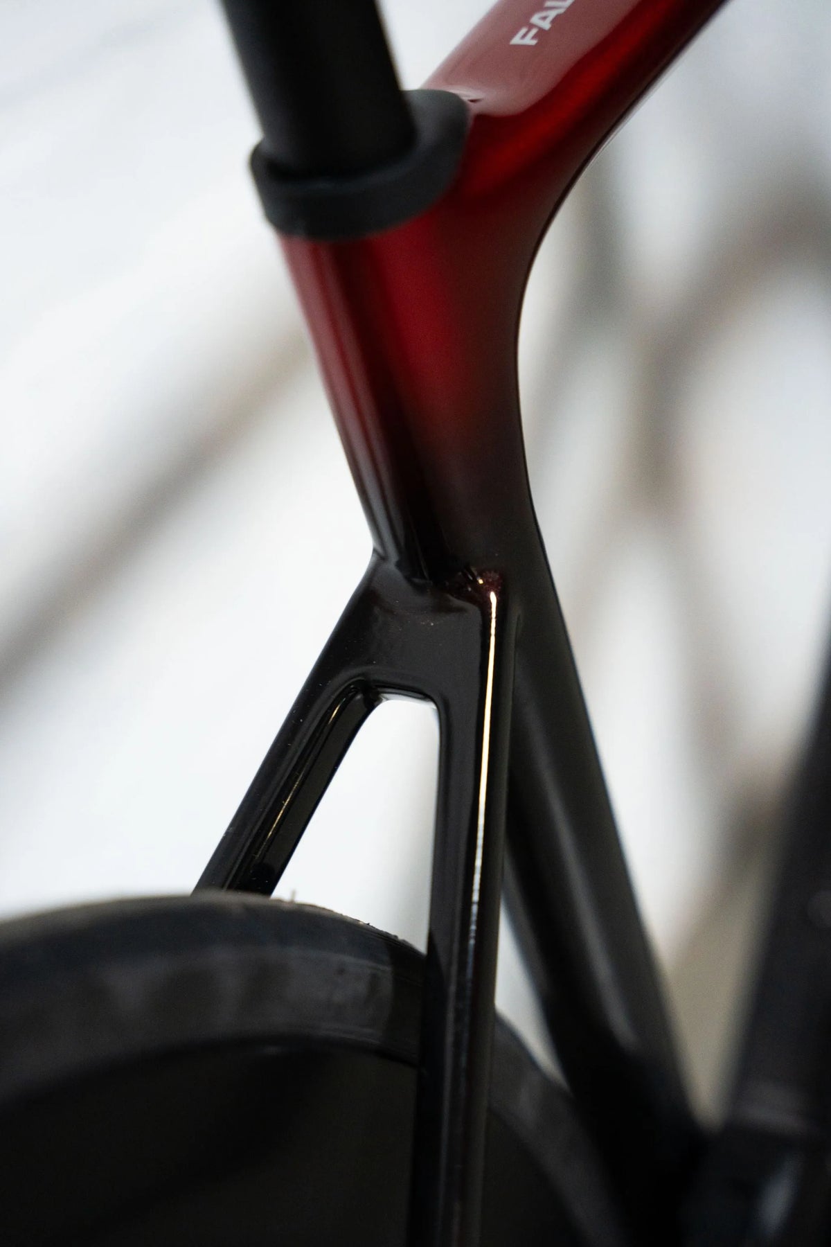 RIDLEY Falcn Road Bike - Black/White/Red SBIFALRID178