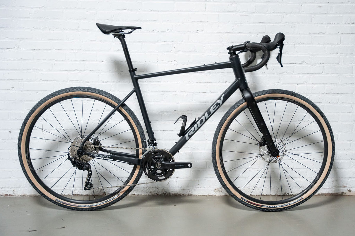 RIDLEY Kanzo Adventure Alu Gravel Bike - Black/Silver SBIKAVRID130
