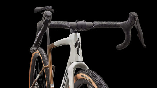 SPECIALIZED Crux 5 Expert SRAM Force XPLR Gravel Bike - Gldprl/Dlmmet/Metobsd