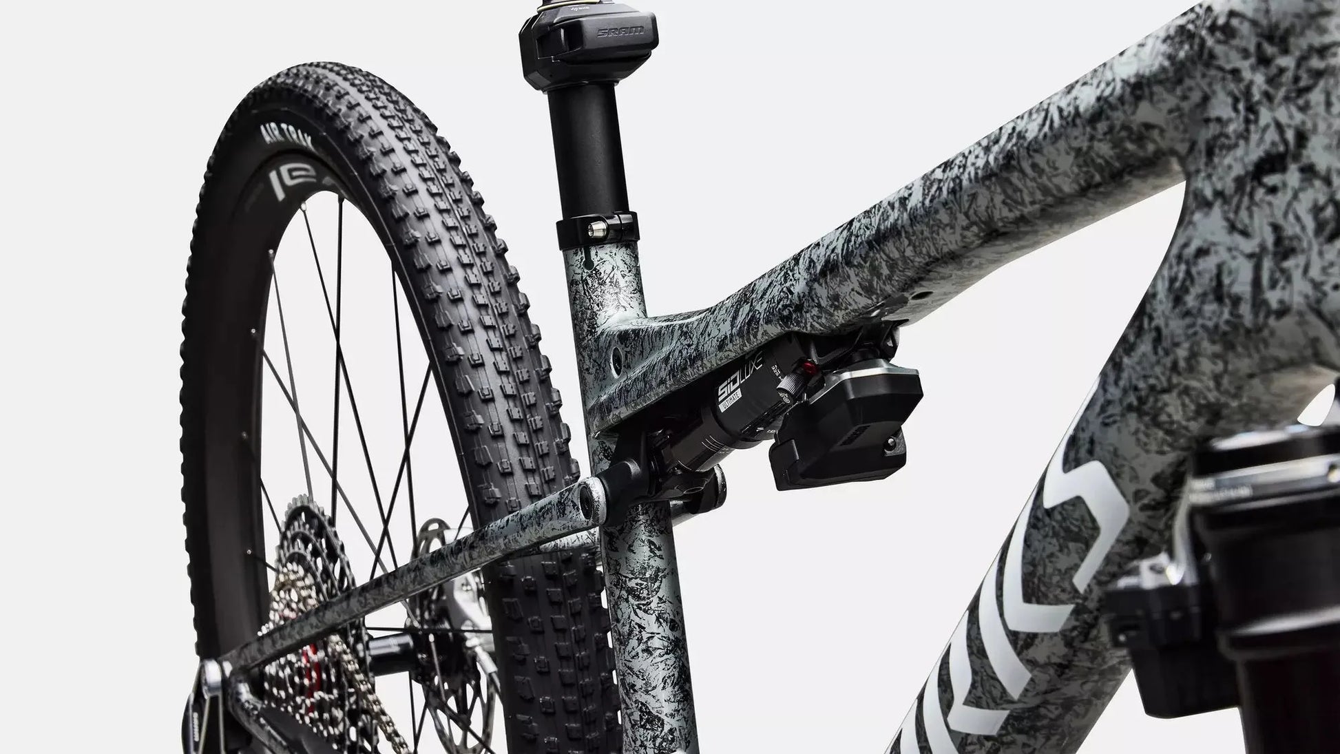 SPECIALIZED S-Works Epic 9 Complete MTB - Gloss Metallic Obsidian Multi Color Dry Impasto/ Metallic White Silver