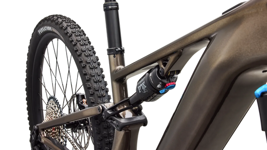 SPECIALIZED Turbo Levo R Comp MTB Ebike - Gloss Gunmetal / White Mountains