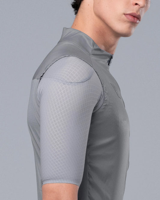 THE ONE OFF Helium Vest - Future Gray