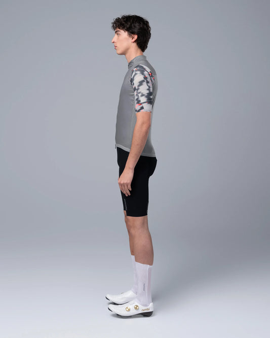 THE ONE OFF Helium Vest - Future Gray