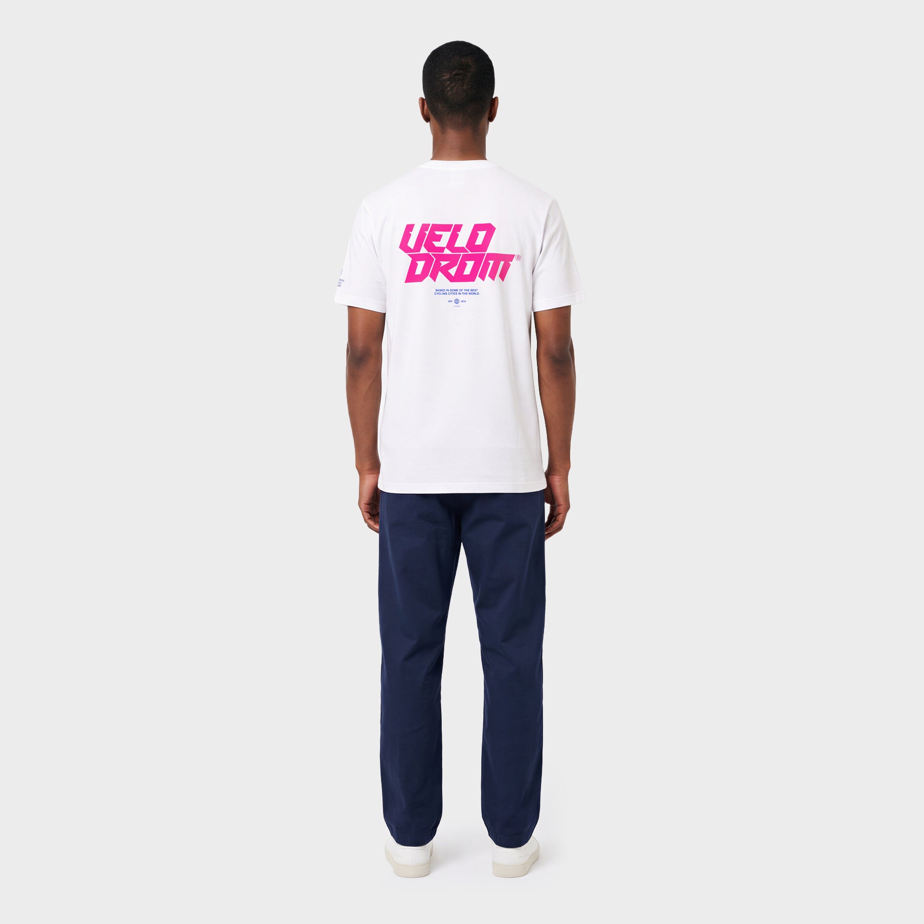 VELODROM Raceday 4.0 Tshirt - Hvid/Blue-Pink Logo