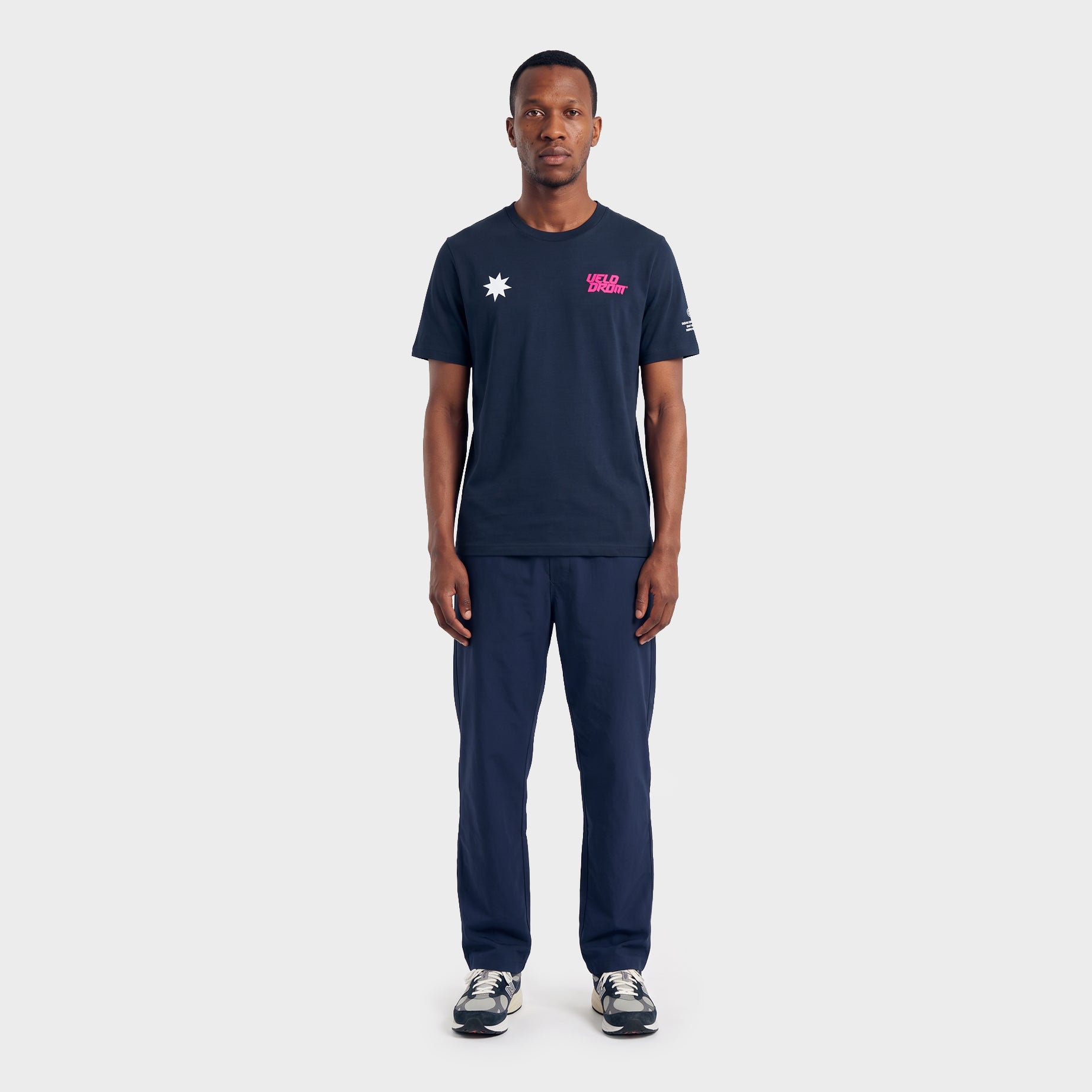 VELODROM Raceday 4.0 Tshirt - Navy/Hvid-Pink Logo