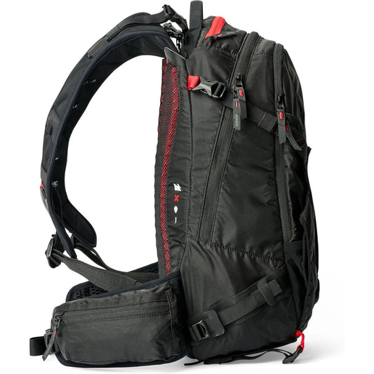 USWE ZIPPERED VST 16 BACKPACK - BLACK