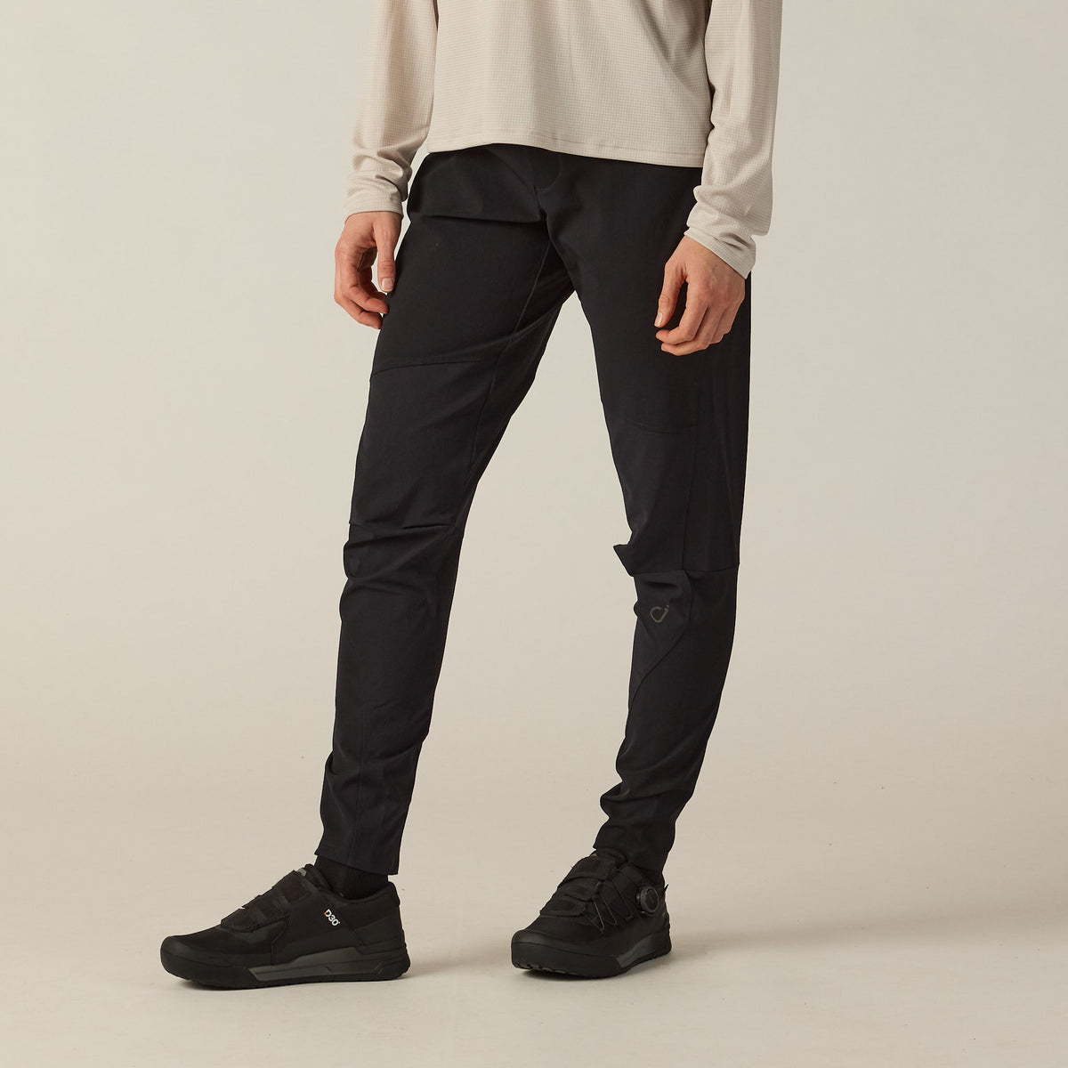 VELOCIO Women Access Pant - Black