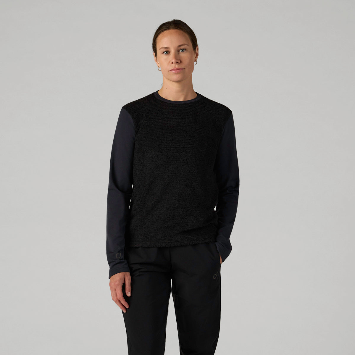 VELOCIO Women Air Pullover - Black