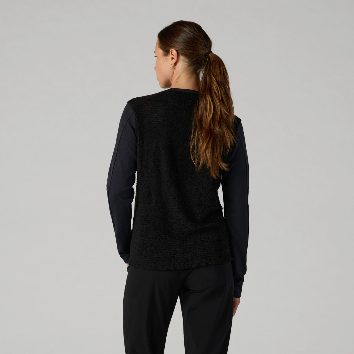 VELOCIO Women Air Pullover - Black