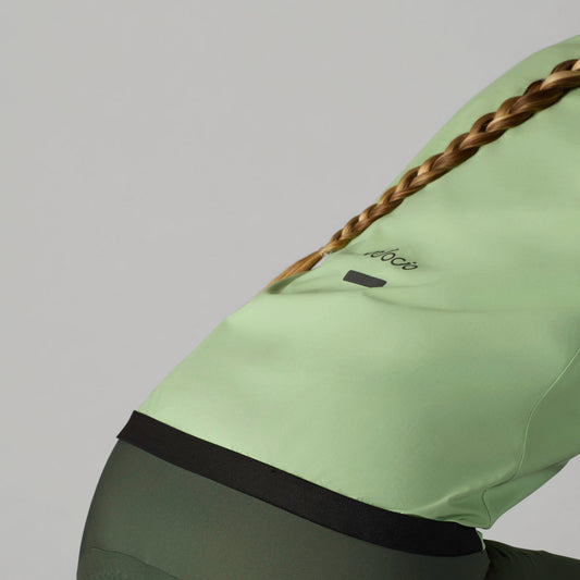 VELOCIO Women Luxe Ultralight Rain Jacket - Pistachio