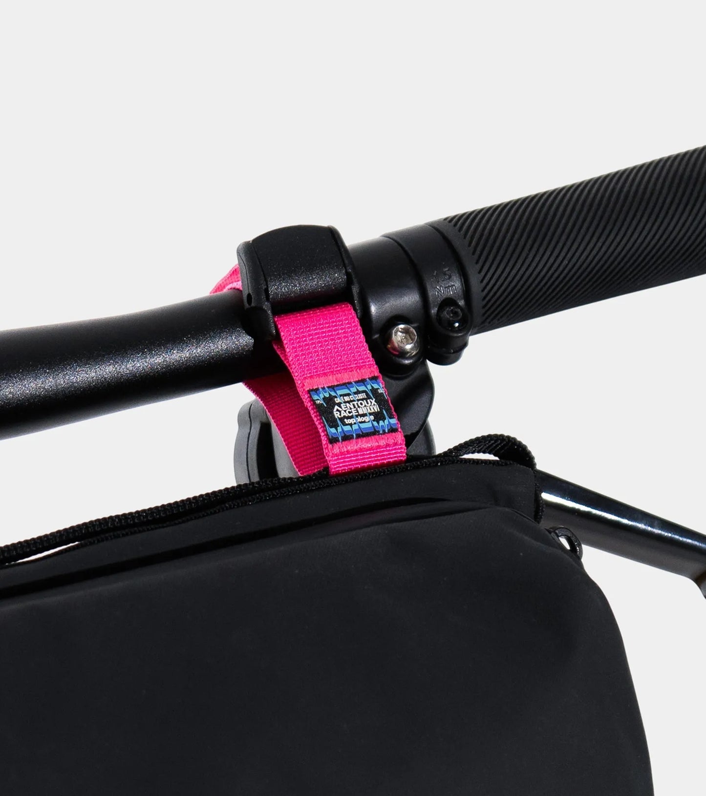 CAFÉ DU CYCLISTE Topologie Large Bottle Sacoche - Black Fuchsia