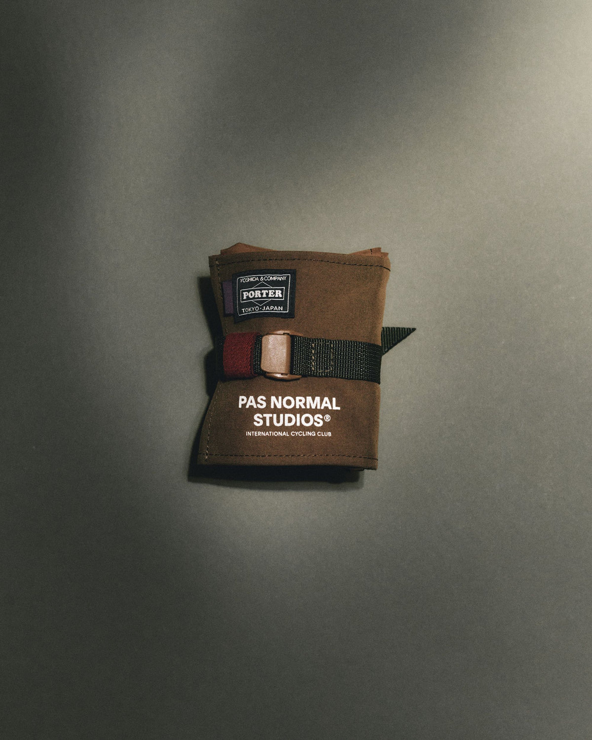 PAS NORMAL STUDIOS x Yoshida Porter Zadeltaske - Light Brown
