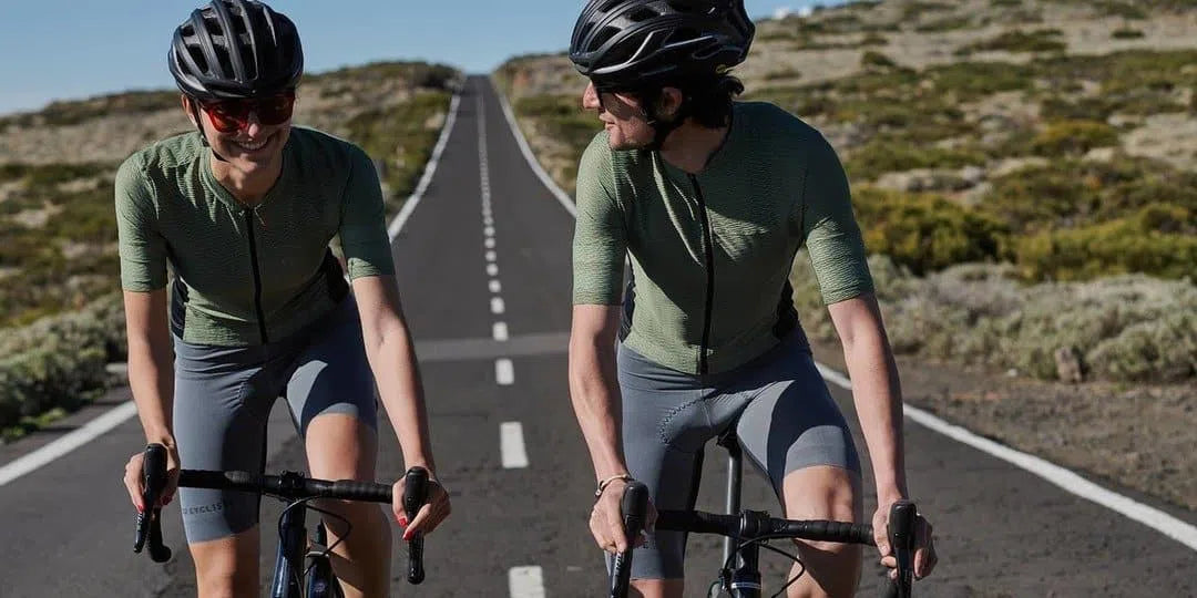 CAFE DU CYCLISTE Christelle Ultralight Cycling Jersey - Olive-Jerseys-
