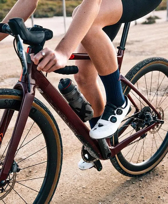 CAFE DU CYCLISTE Fly Fish Socks - Navy Default Cafe Du Cycliste 