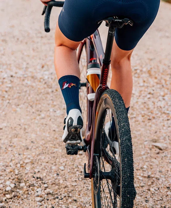 CAFE DU CYCLISTE Fly Fish Socks - Navy-Cycling Socks-