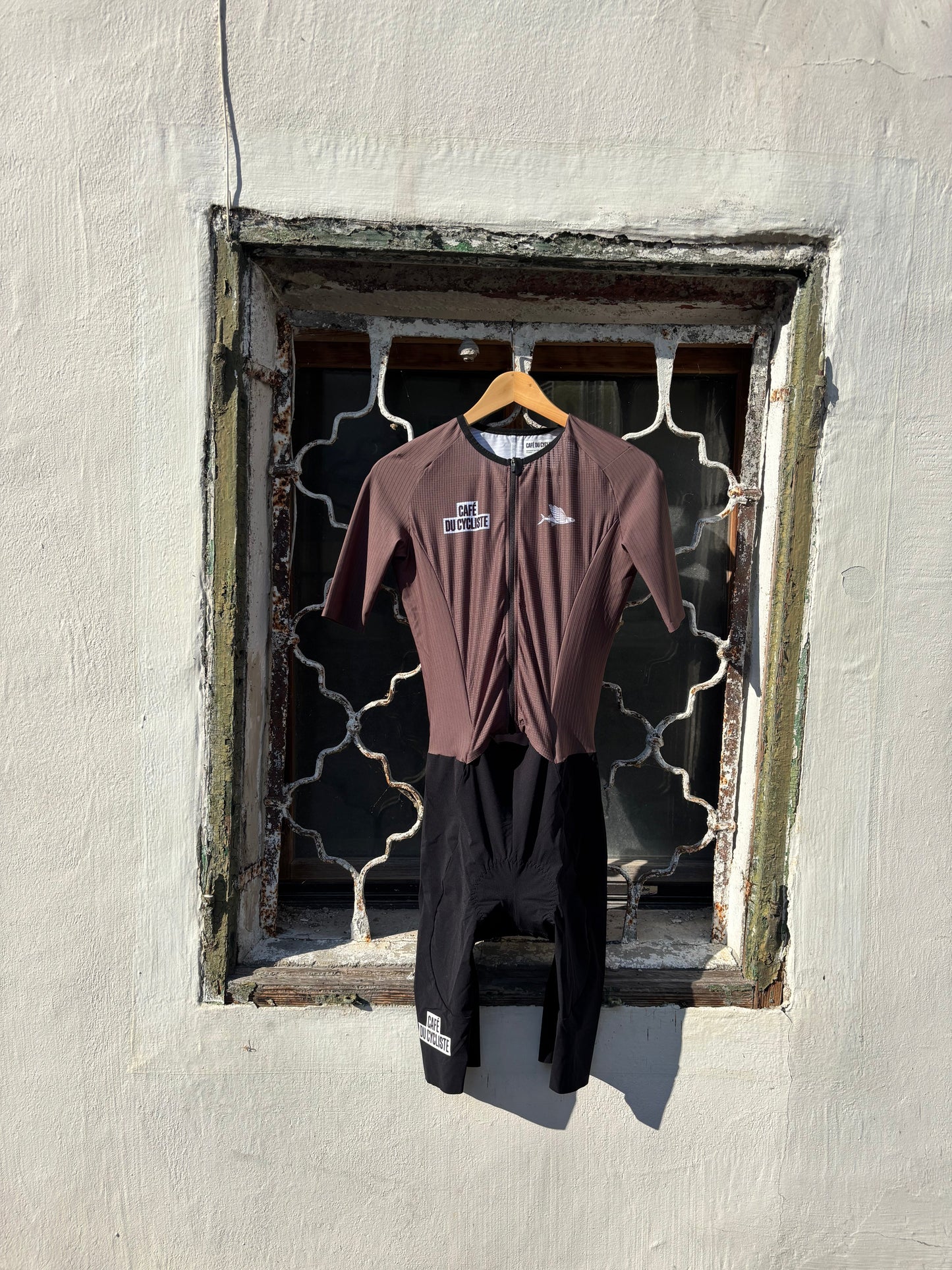 Café du Cycliste Cerise Speedsuit Carob Black