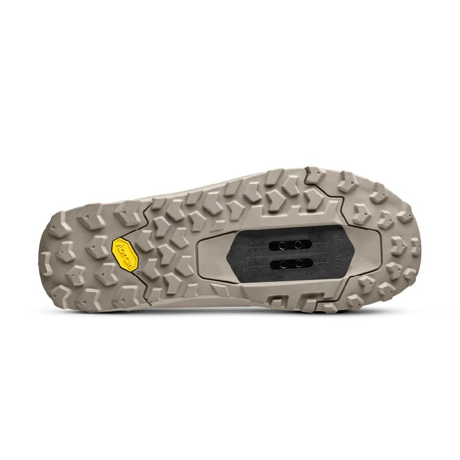 Sola X2, Vibram Megagrip