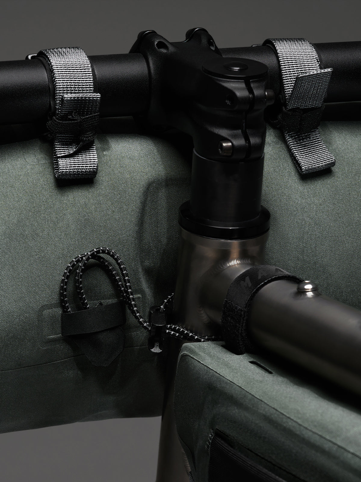 APIDURA X MAAP Stuur Bag - Loam