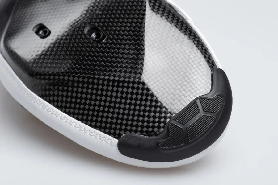 Novo chassis monocoque em carbono
