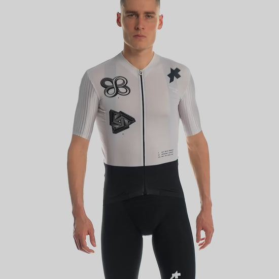 ASSOS Equipe RS x Safa Brian Beige product video