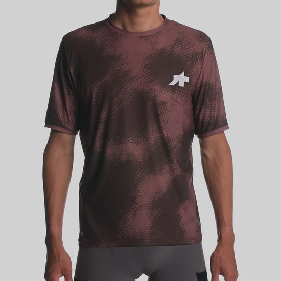 ASSOS Tactica Tee Mud-Flage Brown product video