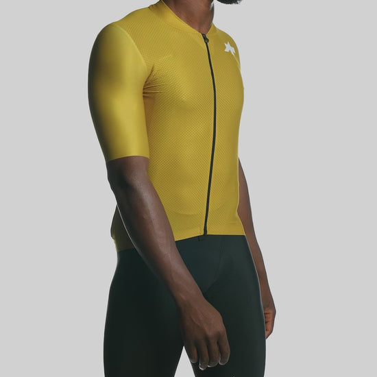 ASSOS Mille GT Jersey EVO Yellow product video