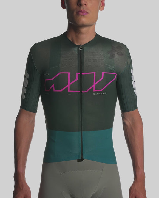 ASSOS Equipe RS Something To Say Green product video